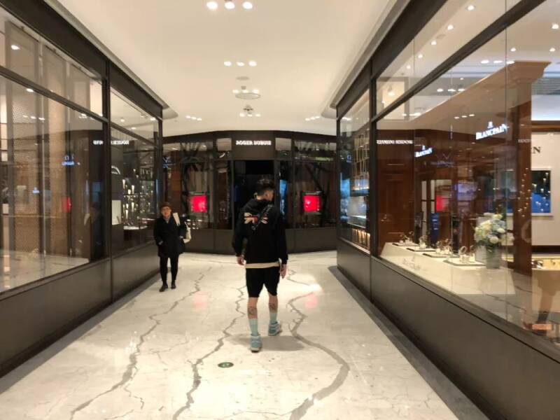 陕北煤老板风光不再，西安却成了奢侈品牌必争之地