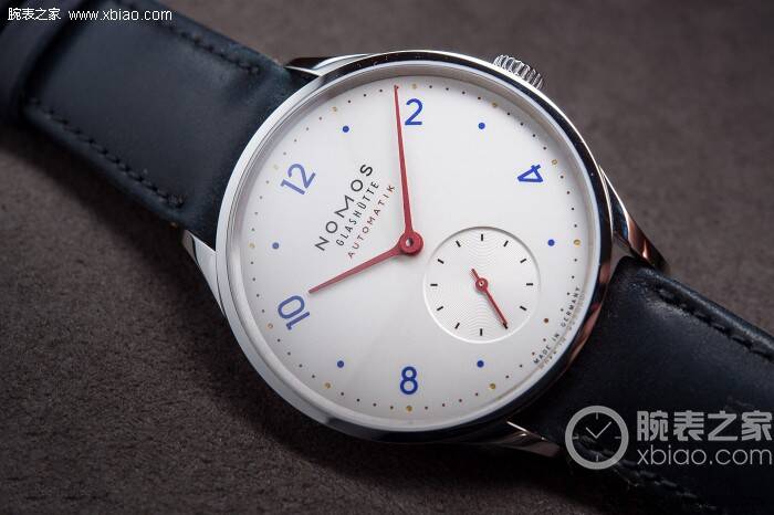NOMOS 都说NOMOS是“面瘫”脸 我不觉得