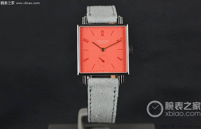 NOMOS_鑵曡〃涔嬪 鍞ら啋鏄ョ殑鑵曢棿鑹插僵 瀹炴媿NOMOS Tetra Petit Four 鑵曡〃绯诲垪鑵曡〃锛圙renadine娆撅級