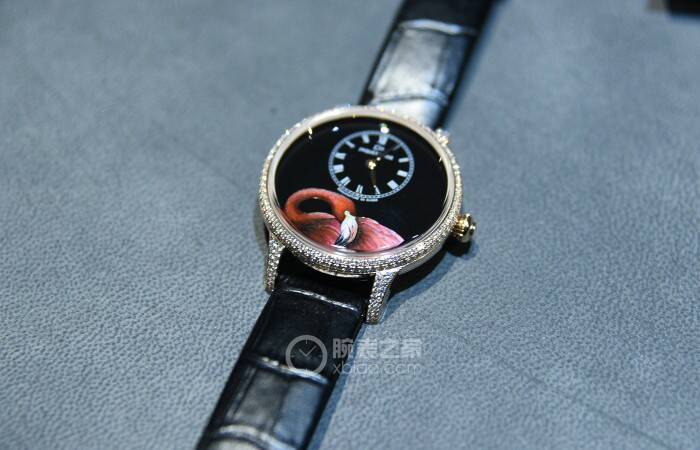 雅克德罗 热情而经典 品鉴雅克德罗时分小针盘（PETITE HEURE MINUTE）火烈鸟腕表