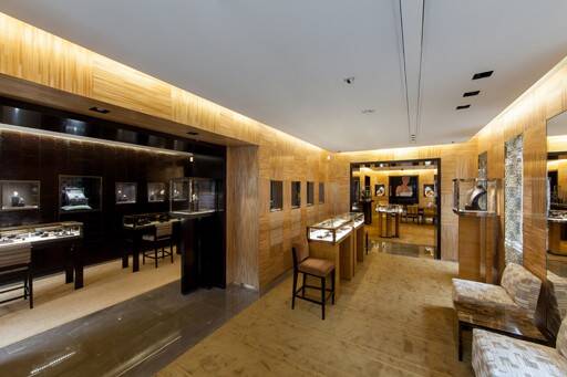 LV_路易威登在巴黎旺多姆广场开设全新钟表珠宝专卖店
