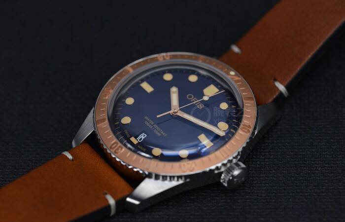 豪利时 完美回归 ORIS DIVERS 65年复刻版潜水腕表