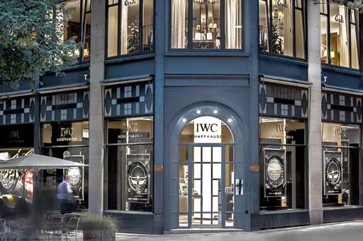 万国_万国表苏黎世班霍夫大街自营专卖店盛大开业
