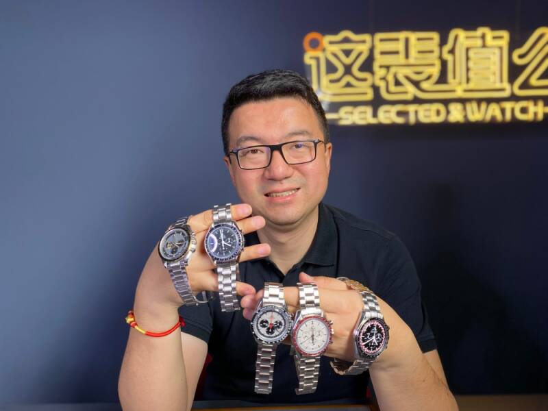 顶级奢侈手表品牌_[视频]除了史努比，还有哪些有趣的机动奥特曼月亮手表？