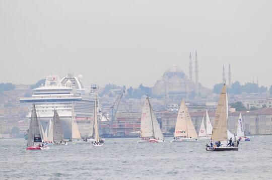 昆仑_昆仑表土耳其 Bosphorus Cup 帆船赛官方时计