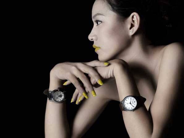 伯爵 哪种图案最得女人心 腕表之间的比拼